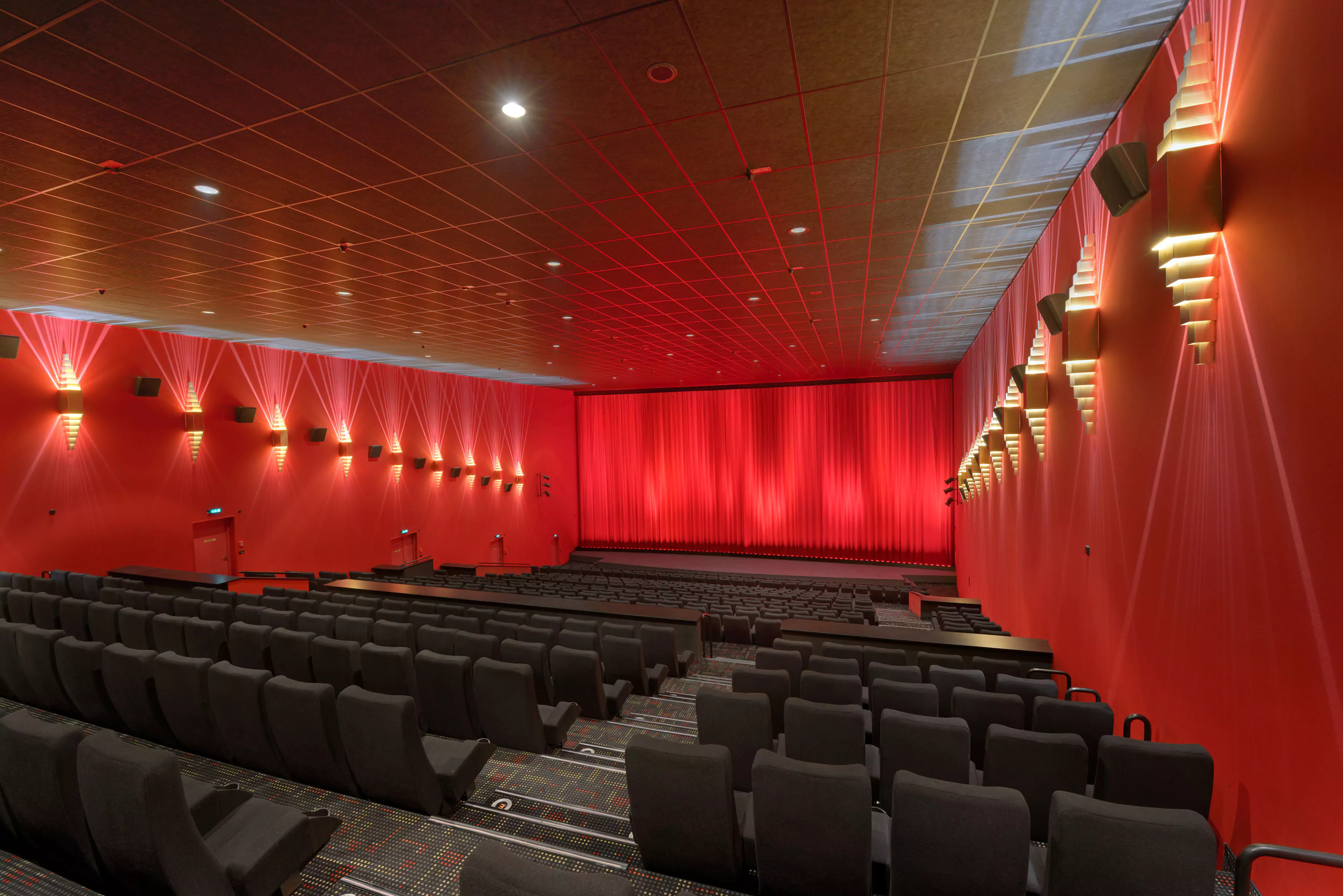 Sinema Koltuklarında Yeni Nesil Tasarımlar